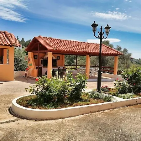 Coastal Sea Charm - Sandi & Phil Home Villa